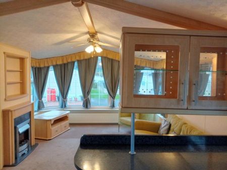 2 bedroom parking to rent - Photo 3