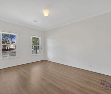 Welcome to Your New Sanctuary – Spacious Family Home - Photo 2