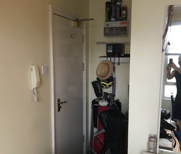 Studio Flat, Queensway, W2 - Photo 6