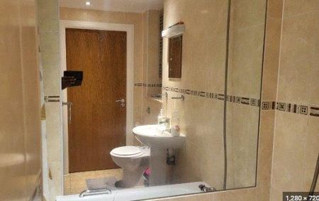 2 bedroom penthouse to rent - Photo 5