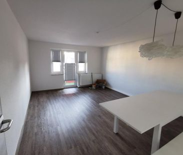 2 Zimmerwohnung mit Einbauküche und Balkon - Photo 1