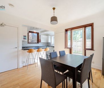 5 bedroom semi-detached house to rent - Photo 3