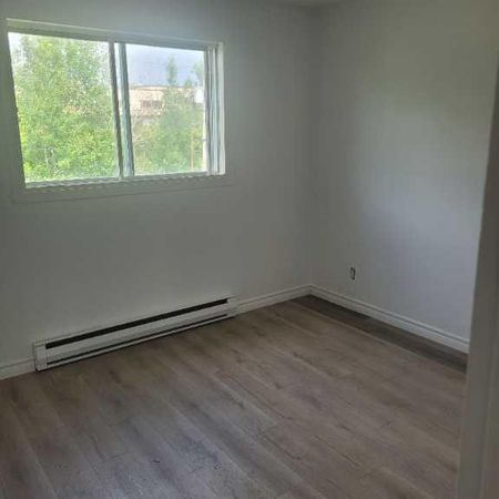 4 1/2 à louer 1350$ st Jérôme - Photo 4