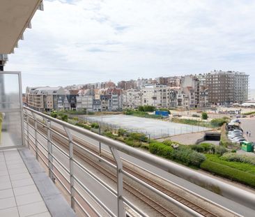 Appartement met Spectaculair Zeezicht en Groot Terras - Centraal Gelegen - Photo 3