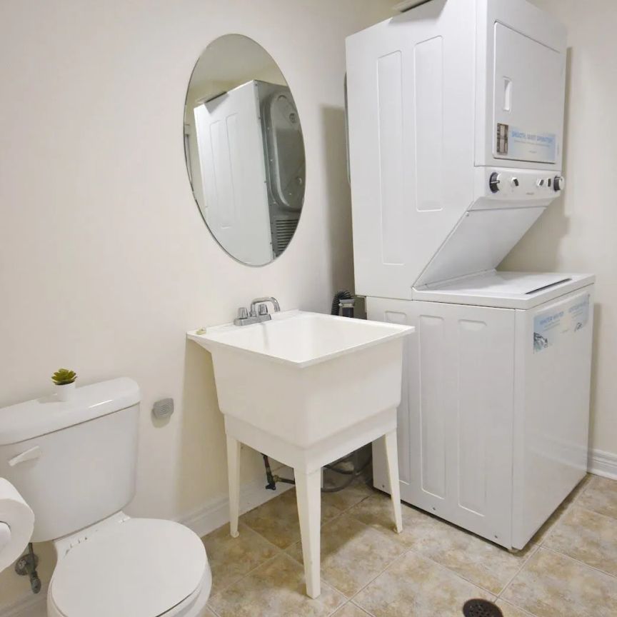 Condo Townhouse For Lease | N9255946 - Photo 1