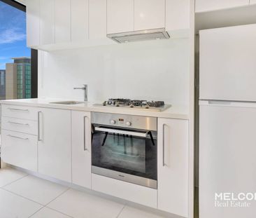 FURNISHED ONE BEDROOM IN PRIME LOCATION - Photo 5