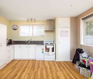 Three Bedroom Unit Close To The Beach! - Photo 1