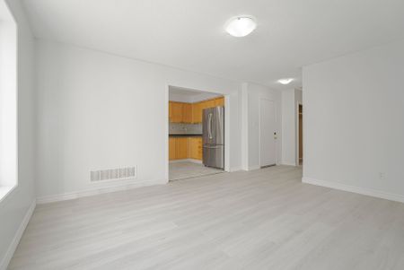 For Lease - 25 Cranston Avenue, Ajax, Ontario - Photo 2