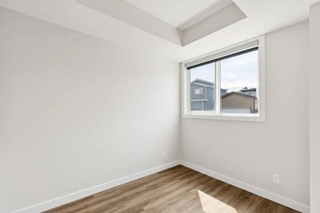 Livingston Townhomes — 2 bedroom, 1 bathroom and garage - Photo 5