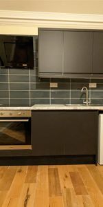 Riverview Gardens, Twickenham - Photo 3