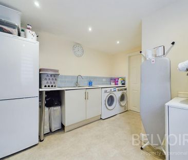 5 bedroom semi-detached house to rent - Photo 3