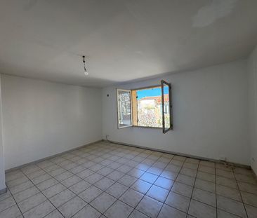 Location Maison 3 pièces 68m² SEILLONS SOURCE D ARGENS 83470 - Photo 6