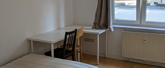 Wohnen in zentraler Lage | 2 Raum + Wohnküche WG-Geeignet - Foto 1
