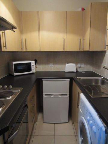 1 bedroom apartment to rent - Photo 2