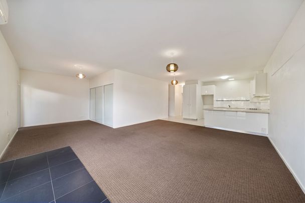 Private, Neat and Tidy Two Bedroom Unit - Photo 1