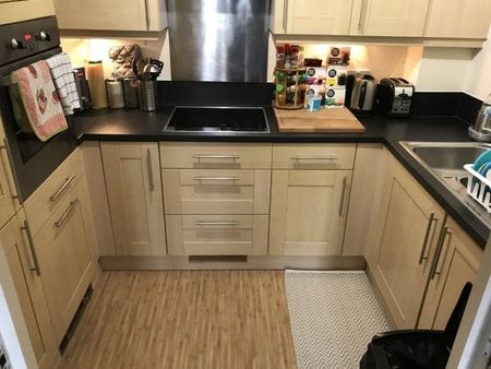 Polymond House, City Centre - Photo 3