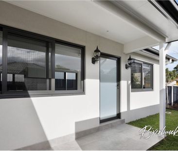 Modern Living - Photo 2