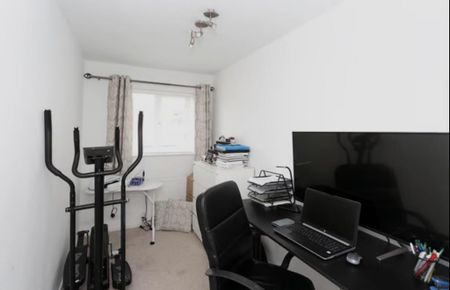 3 bedroom terraced house to rent - Photo 5