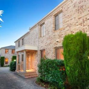 2/1080 Whitehorse Road, Box Hill VIC 3128 - Apartment For Rent | Domain - Photo 3