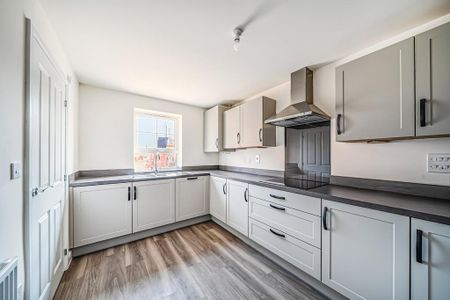 4 bedroom terraced house to rent - Photo 5