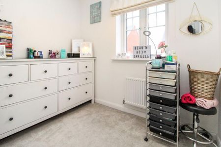 2 bedroom semi-detached house to rent - Photo 3