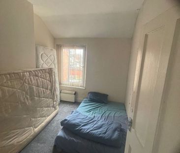 Room in a Shared Flat, Evelyn Road, B11 - Photo 1