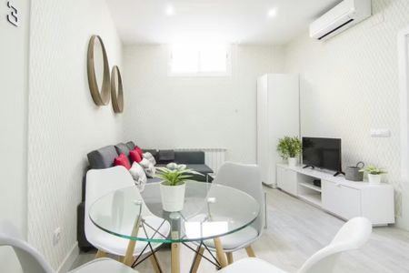 Calle de Santa Engracia, Madrid, Community of Madrid 28003 - Photo 2