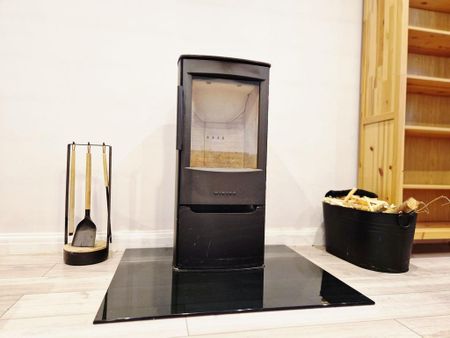 4 bedroom detached house to rent - Photo 3