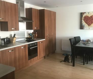 2 Bed Flat, Dobson Walk, SE5 - Photo 5