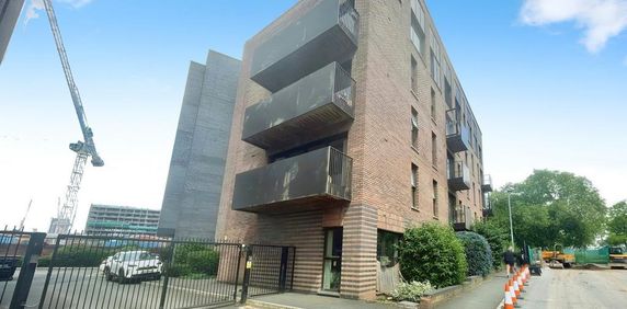 2 bedroom flat to rent - Photo 2