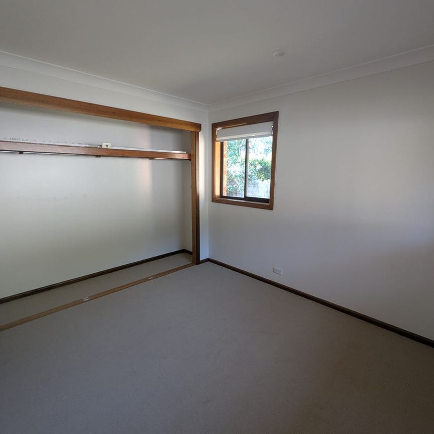 Neat Villa in a Quiet Complex - Photo 1