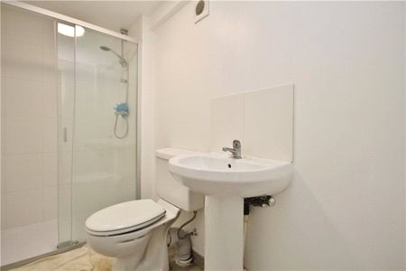 Blackwell Avenue, Guildford, Surrey, GU2 8LU - Photo 3