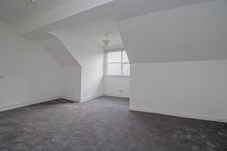 3 bedroom maisonette to rent - Photo 4