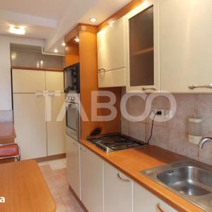 Apartament 2 camere cu balcon decomandat de inchiriat zona Strand - Photo 2