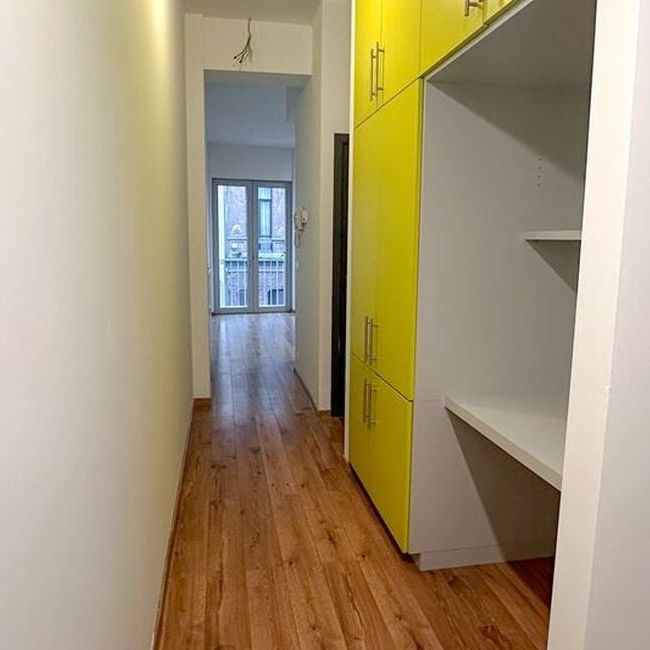 Appartement te huur in Antwerpen voor € 875 met 1 slaapkamer - Photo 1