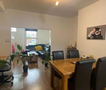 2 bedroom terraced house to rent - Photo 3