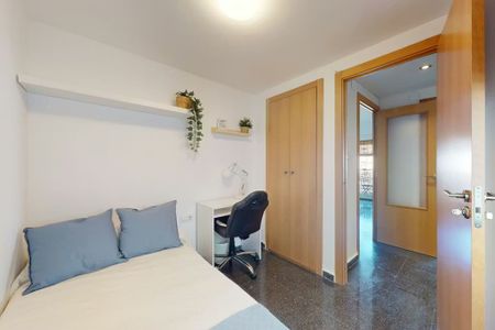 Carrer Aben al Abbar, Valencia, Valencian Community 46021 - Photo 5