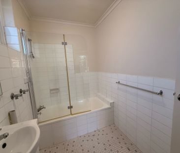 Low Maintenance Living in Prime Brunswick West Location - Photo 4
