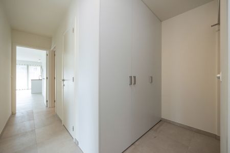 Gelijkvloers appartement met 2 ondergrondse autostaanplaatsen - Foto 3