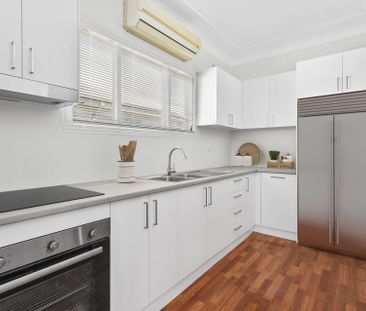 Renovated period home - Photo 2