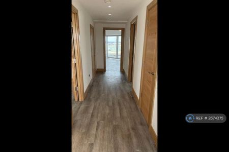 4 bedroom penthouse to rent - Photo 2