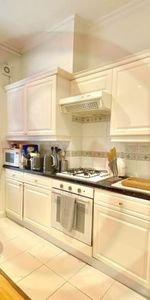 Warwick Road, Kensington, W14, London - Photo 3