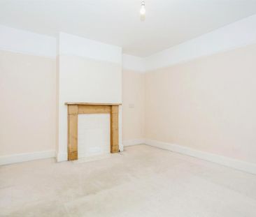 4 bedroom property to rent - Photo 2