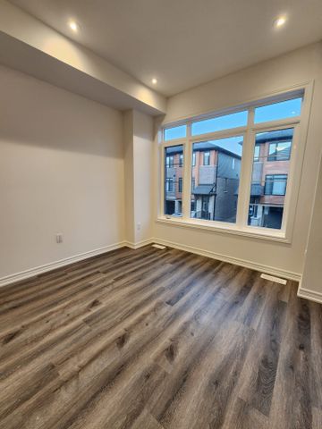 For Lease - 461 Blackburn Drive Unit# 129, Brantford, Ontario - Photo 3