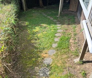 Charming 2BR Howick Haven w/ Garden - Photo 3