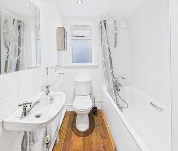 2 bedroom semi-detached house to rent - Photo 6