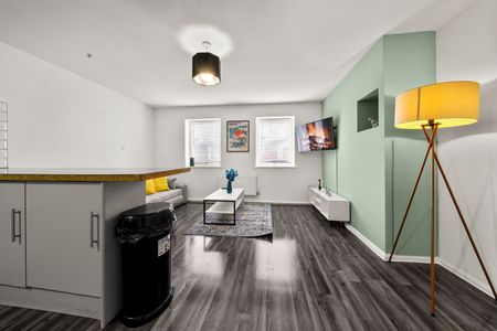 2 Bed Detached House, Manor House Lane, BS14 - Photo 2