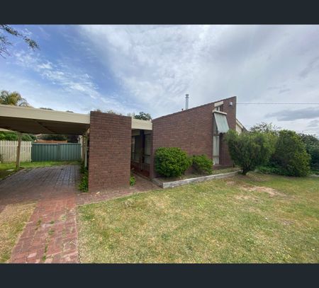 14 Clarence Street, Shepparton, Vic 3630 - Photo 2