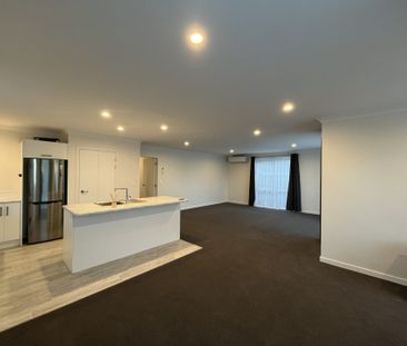 Low Maintenance Home - Photo 5