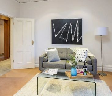 Stylish & Secure home in wanted locale - Photo 3